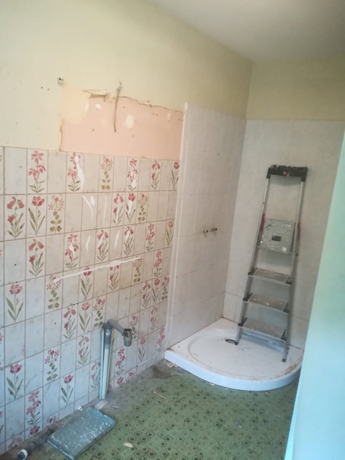 Ancienne salle de bain avant rénovation
